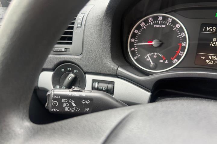 Grøn Skoda Octavia fra 2012