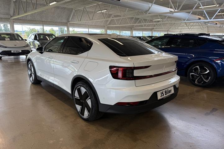 Hvid Polestar 2 fra 2025