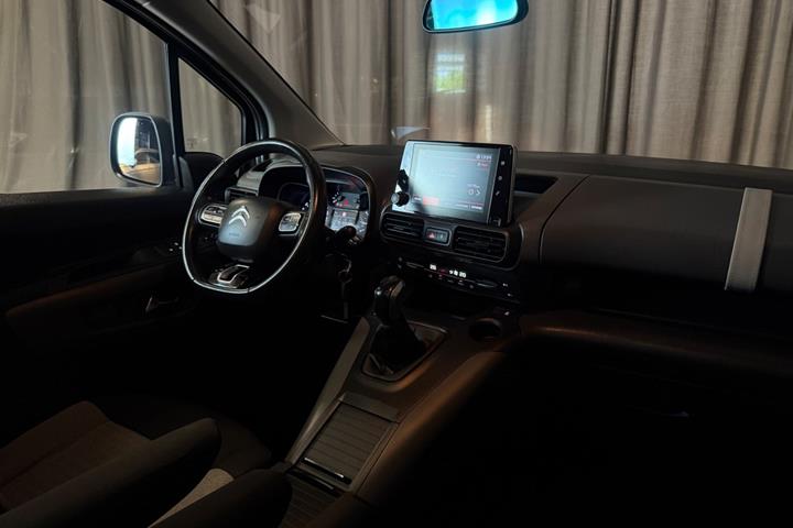 Grå Citroën Berlingo fra 2019