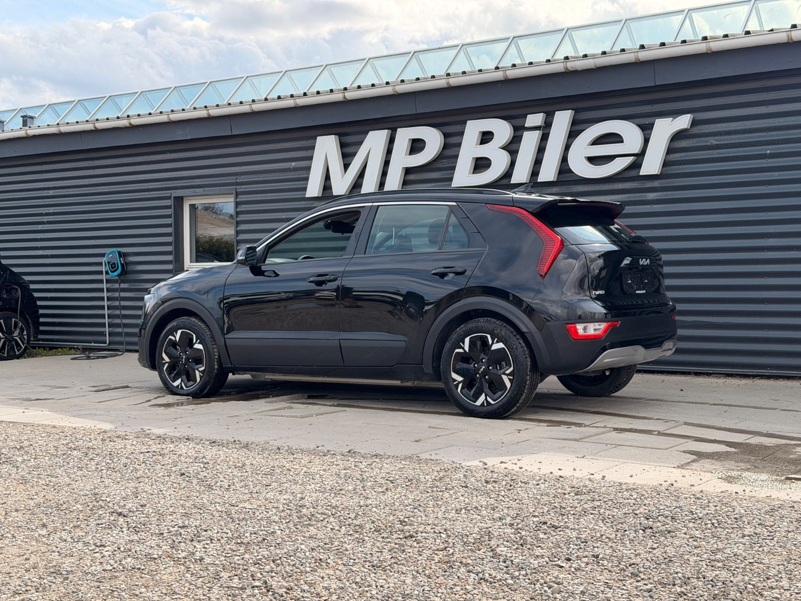 Sort Kia Niro fra 2023