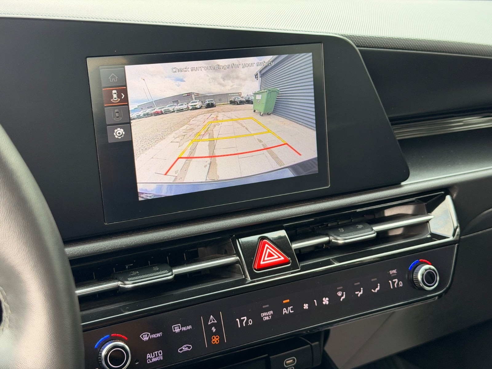 Sort Kia Niro fra 2023
