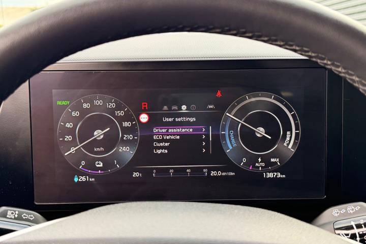 Sort Kia Niro fra 2023