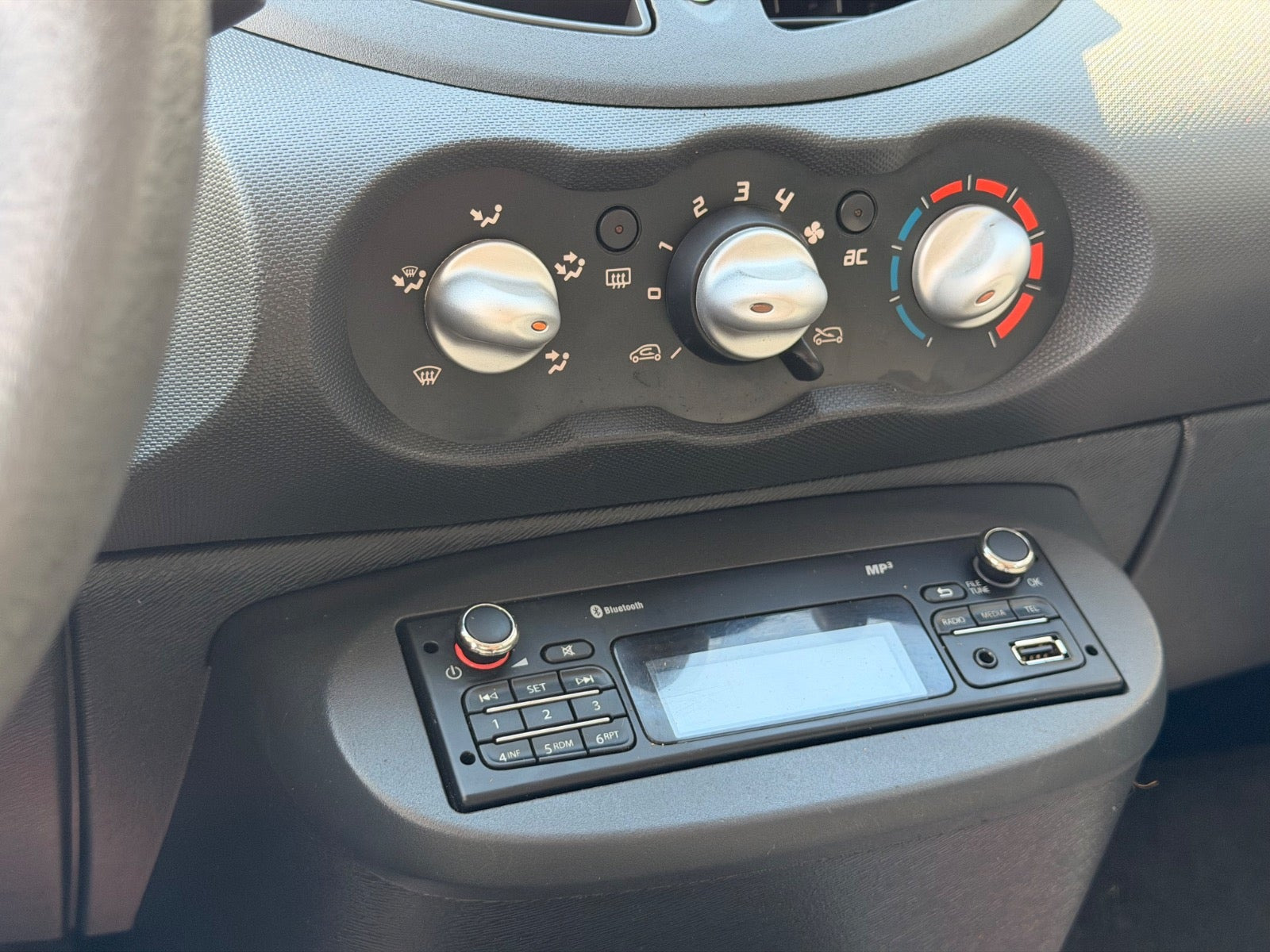 Sort Renault Twingo fra 2014