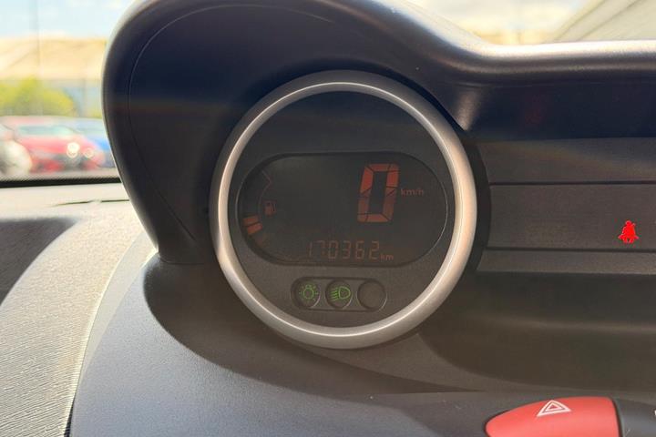 Sort Renault Twingo fra 2014