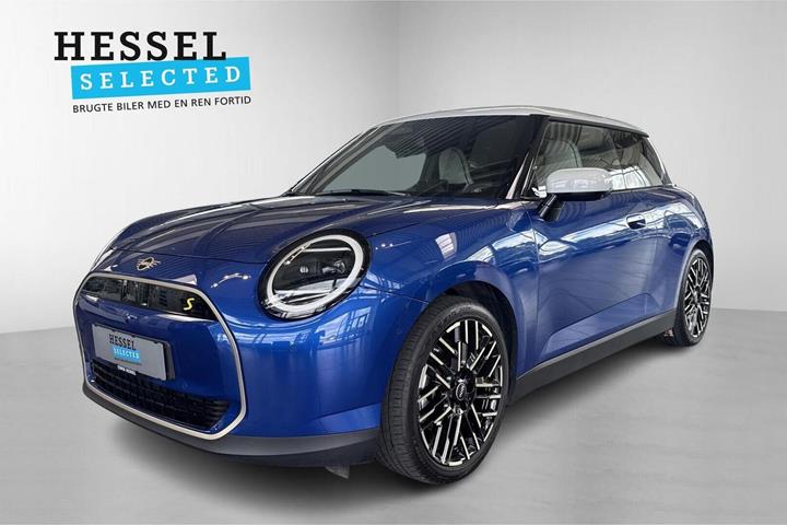 Blå Mini Cooper SE fra 2024