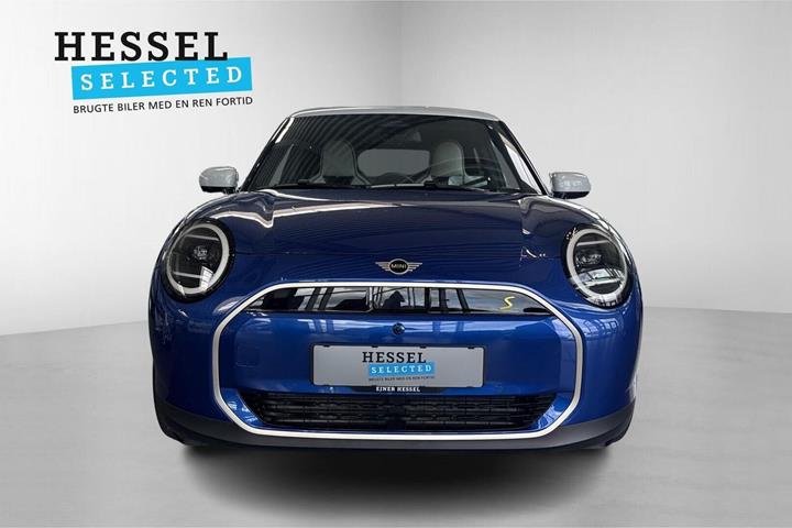 Blå Mini Cooper SE fra 2024