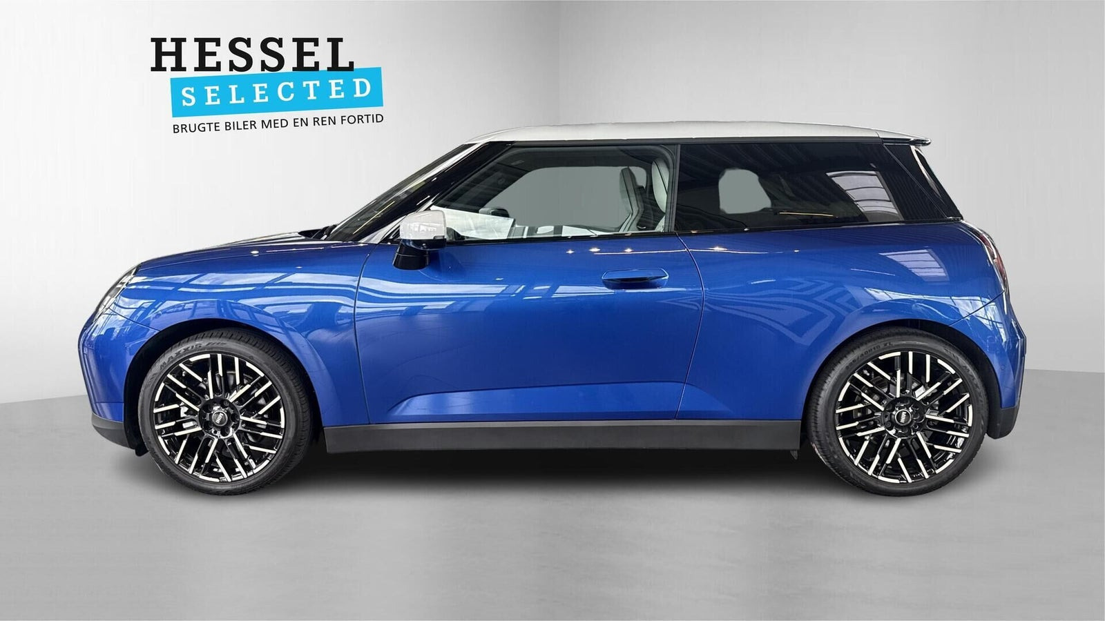 Blå Mini Cooper SE fra 2024