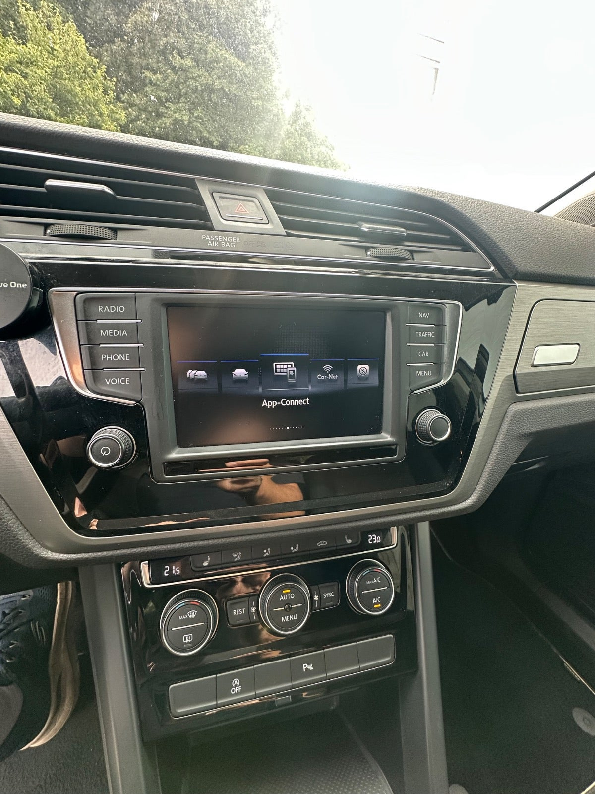Sølv VW Touran fra 2017