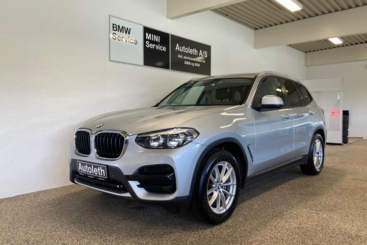 Sølv BMW X3 fra 2019