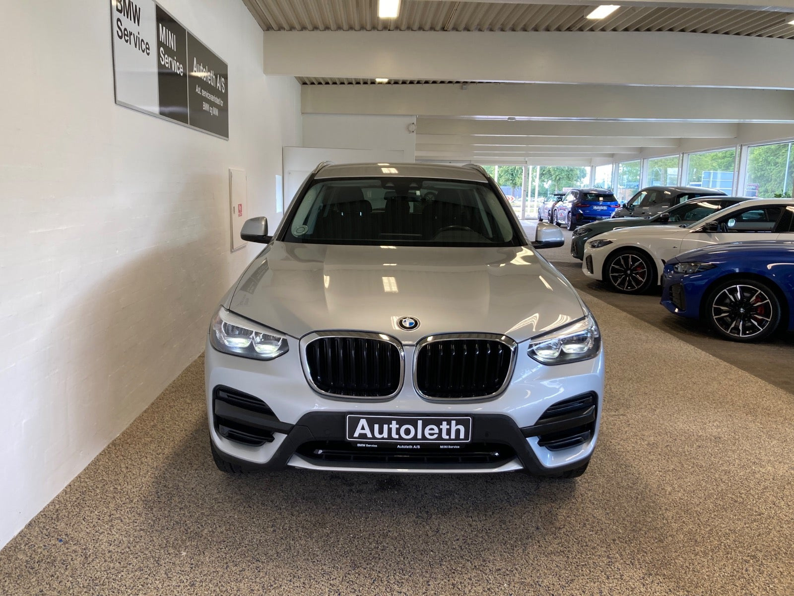 Sølv BMW X3 fra 2019