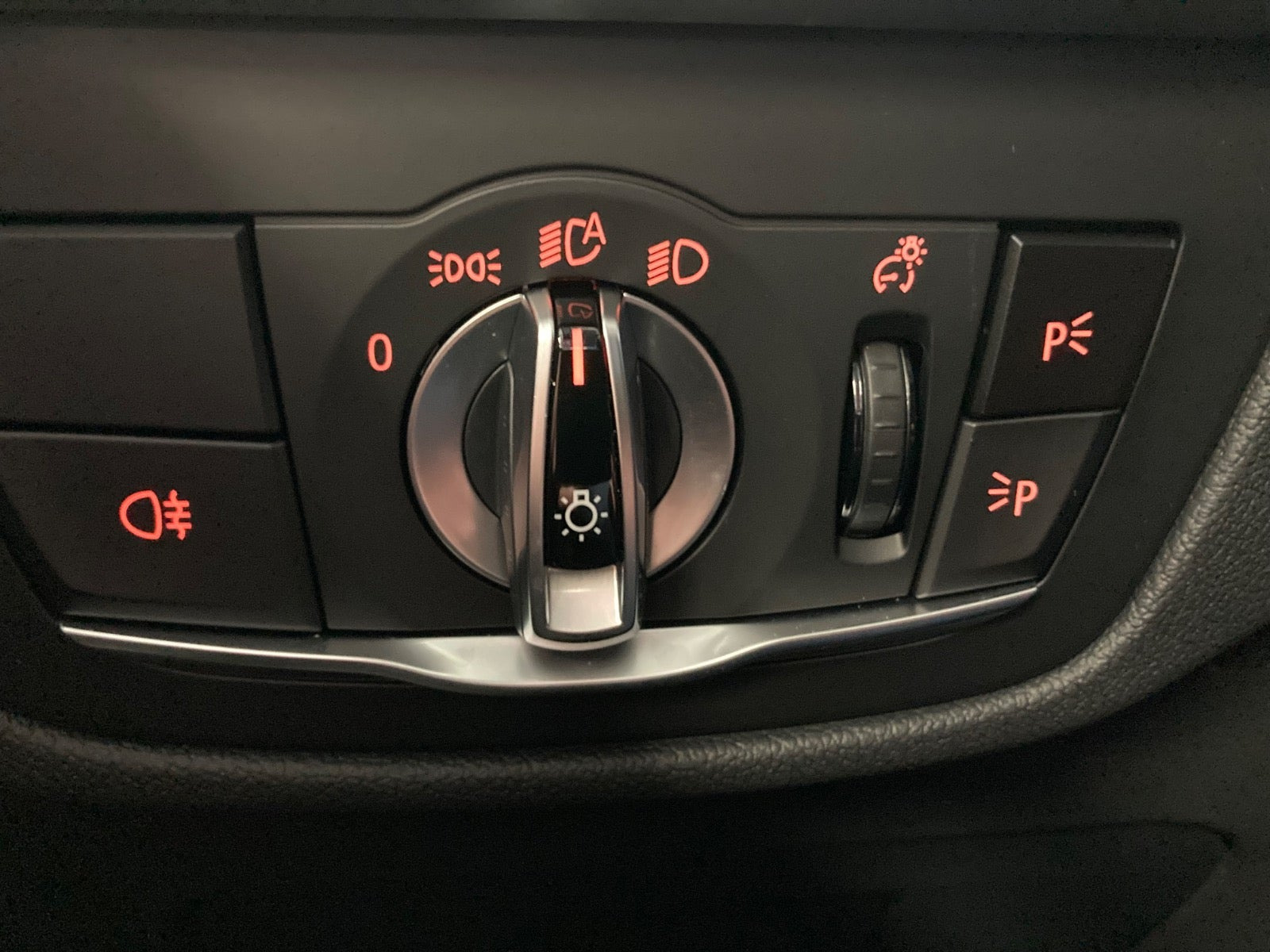 Sølv BMW X3 fra 2019
