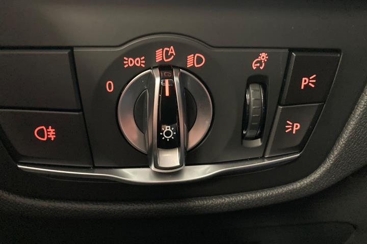 Sølv BMW X3 fra 2019