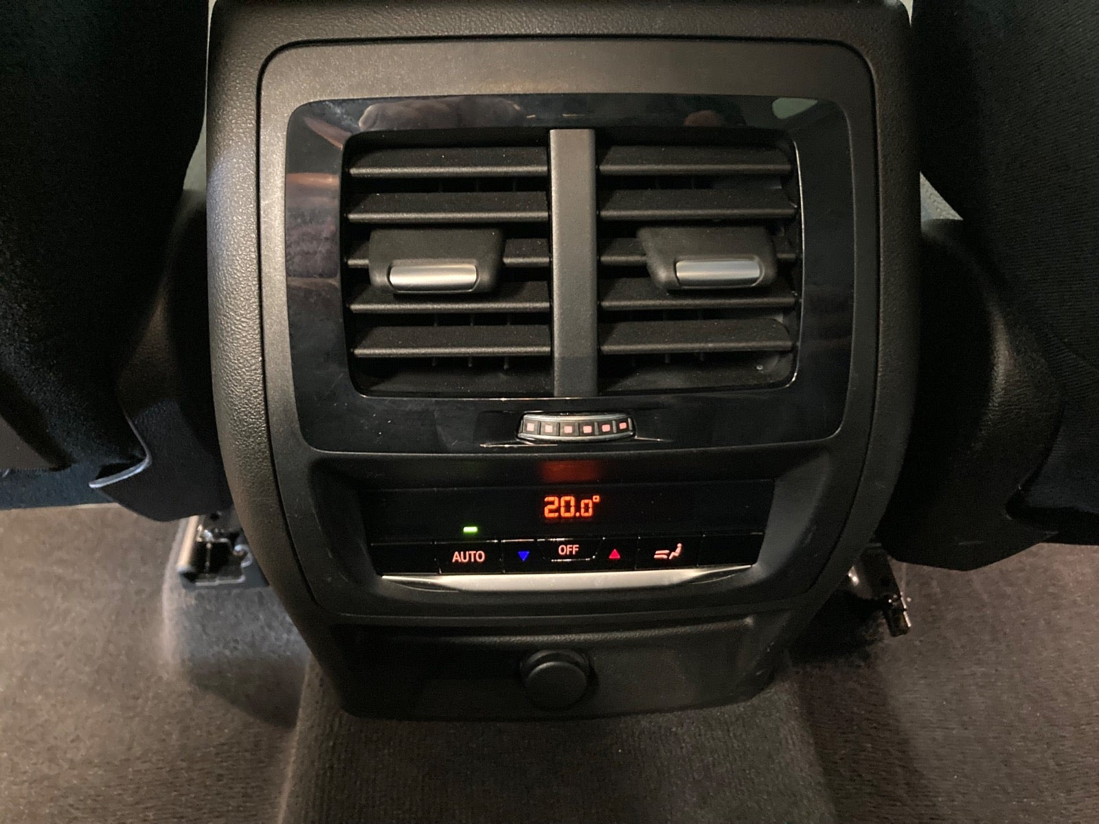 Sølv BMW X3 fra 2019