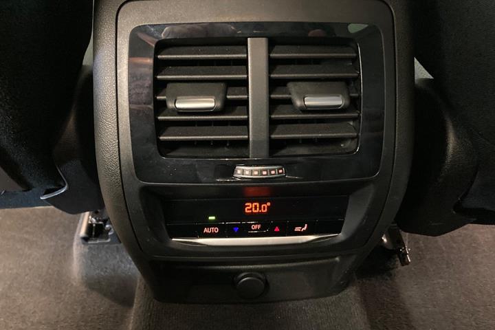 Sølv BMW X3 fra 2019