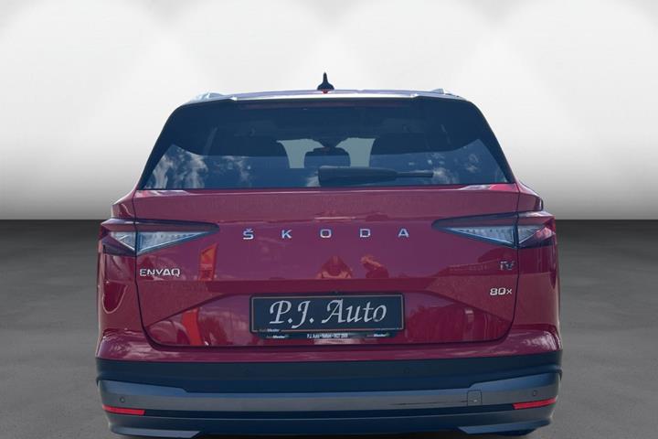 Rød Skoda Enyaq fra 2022