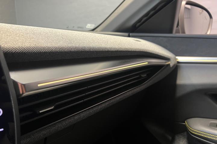 Grå Renault Megane E-Tech fra 2024