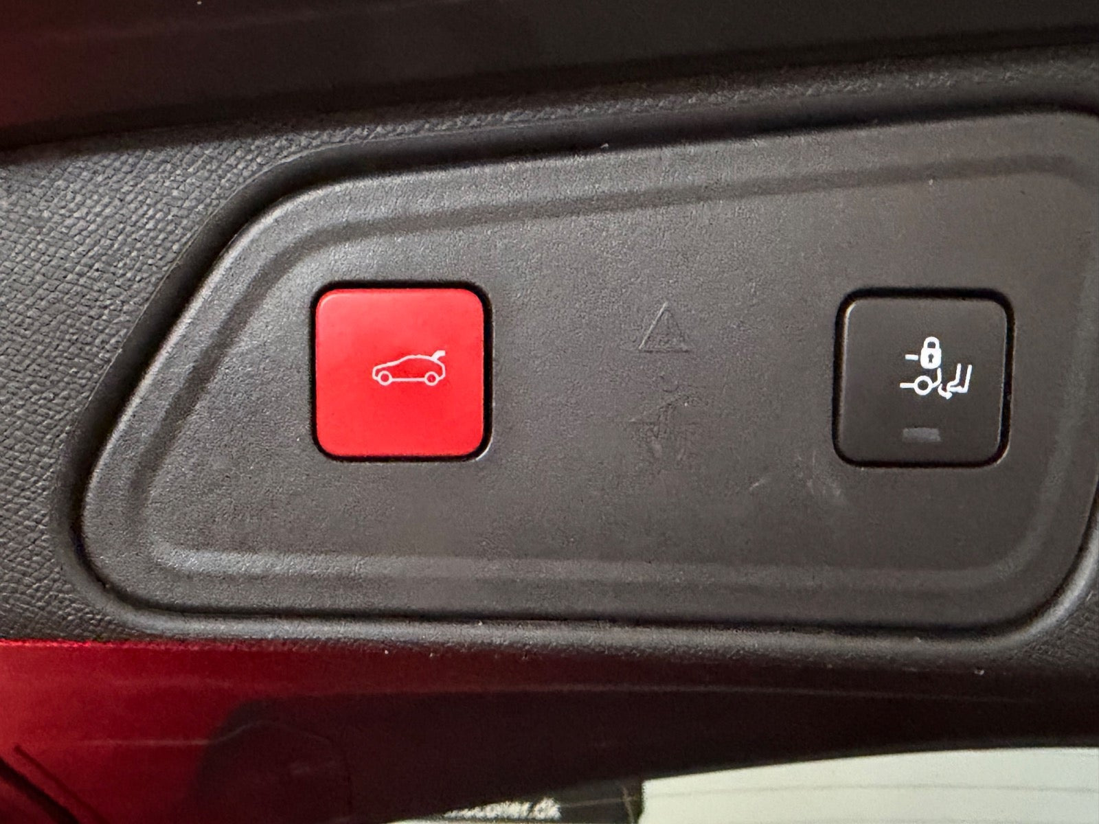 Grå Peugeot 3008 fra 2020