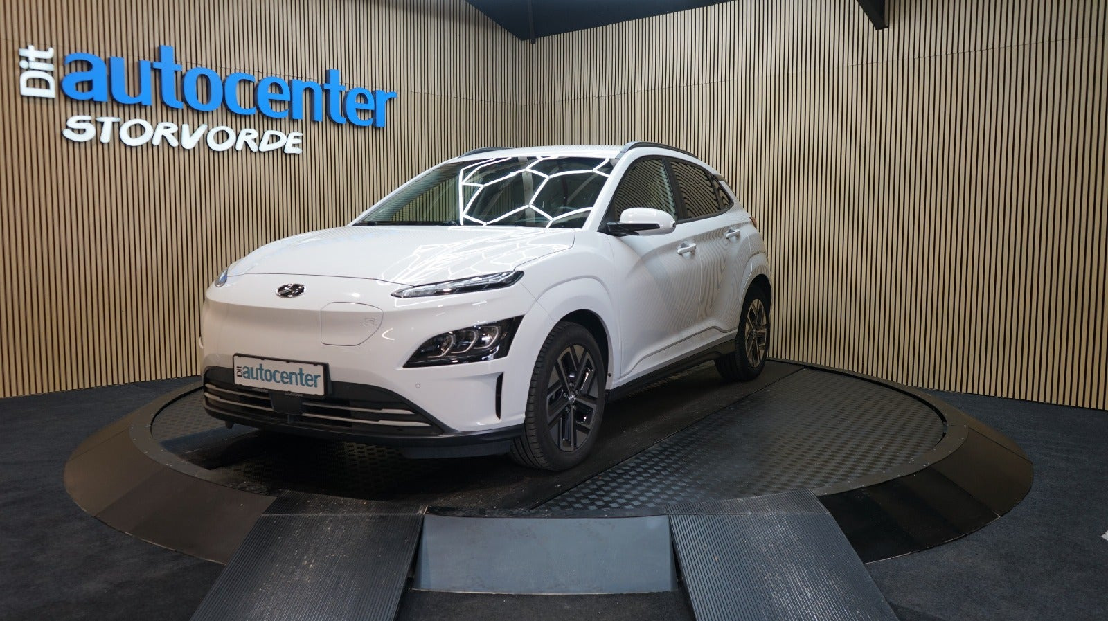Hvid Hyundai Kona fra 2023