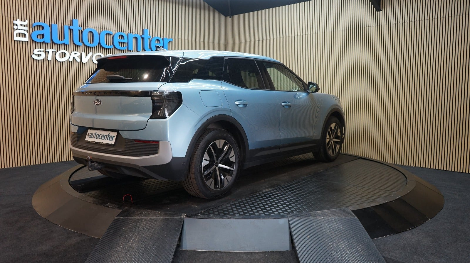 Blå Ford Explorer fra 2025