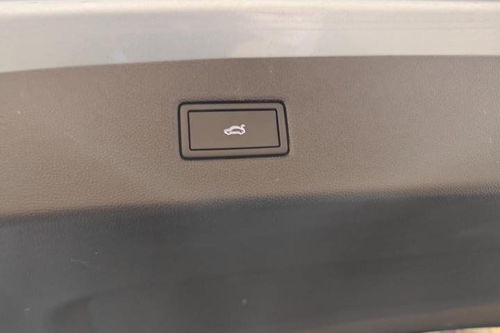 Blå Ford Explorer fra 2025