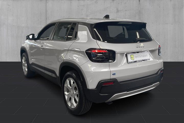 Beige Jeep Avenger fra 2025