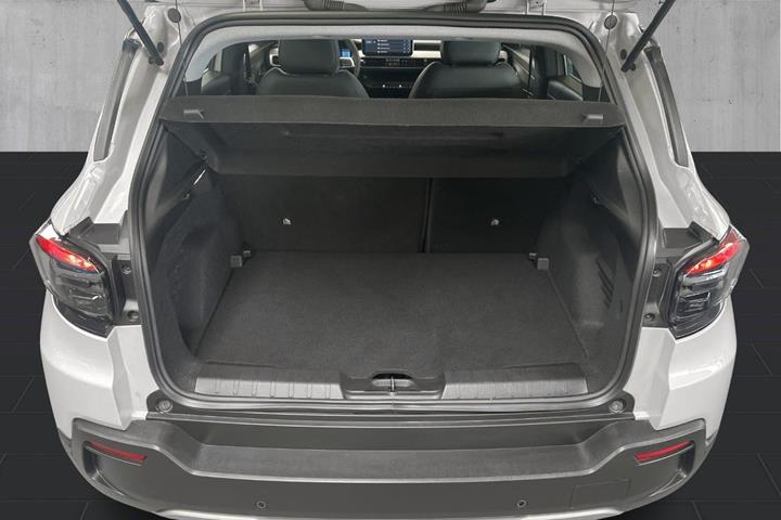 Beige Jeep Avenger fra 2025