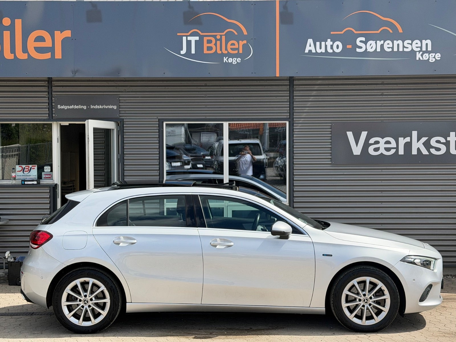 Sølv Mercedes A250 e fra 2020