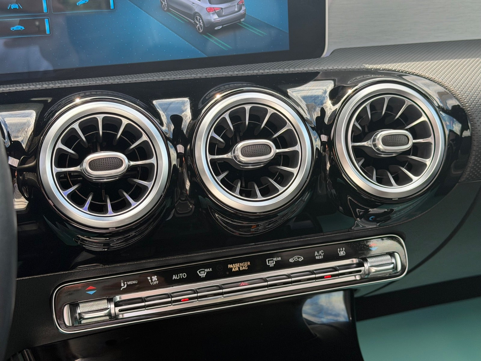 Sølv Mercedes A250 e fra 2020