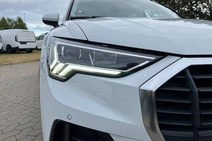 Hvid Audi Q3 fra 2021