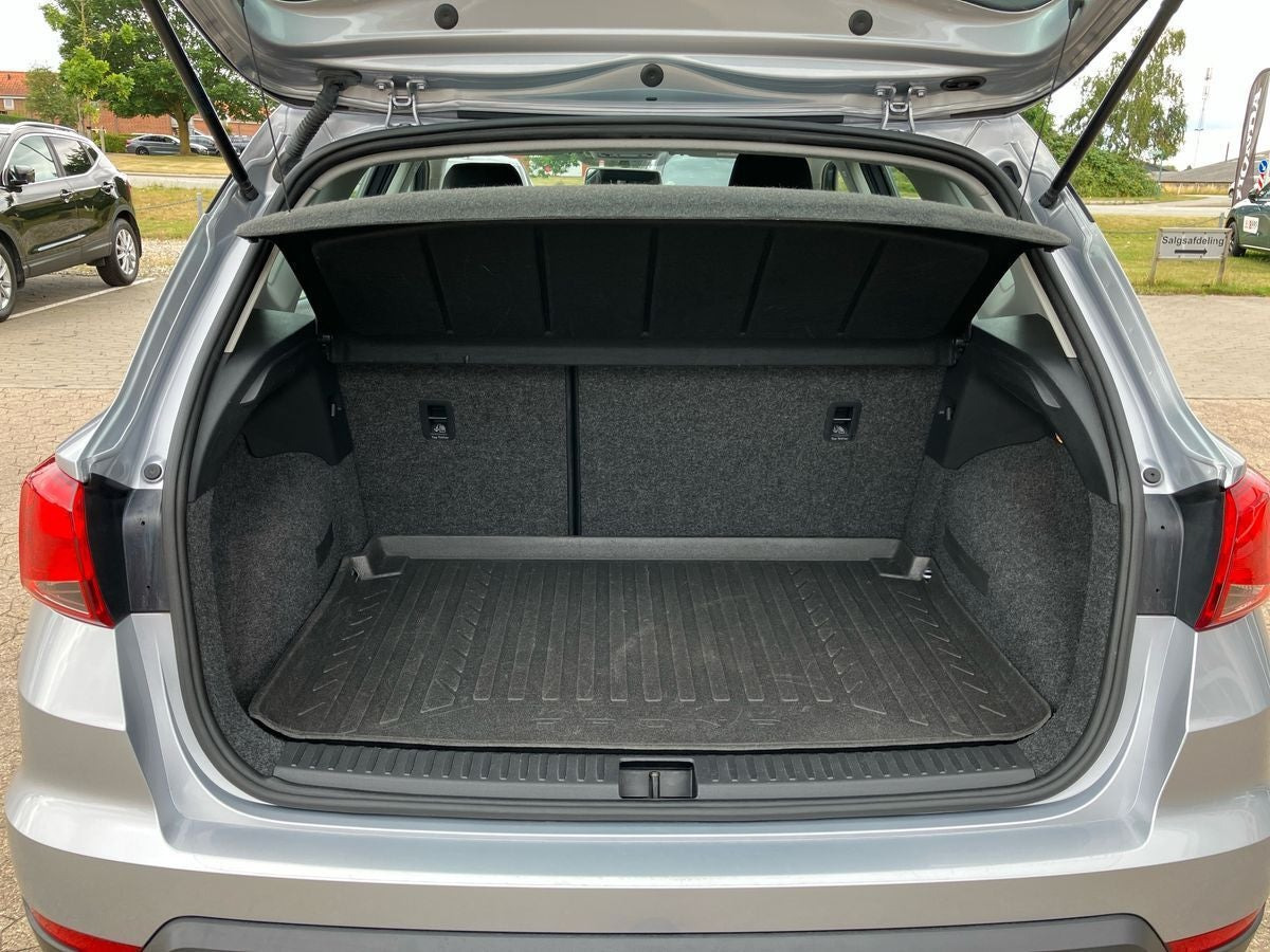 Sølv Seat Arona fra 2019