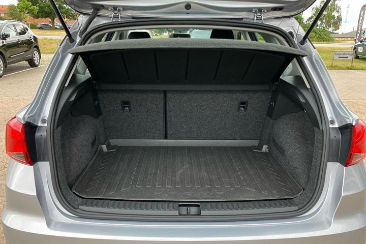 Sølv Seat Arona fra 2019