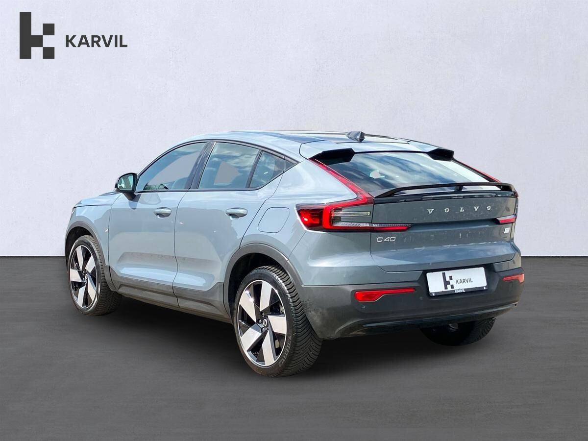 Grå Volvo C40 fra 2023