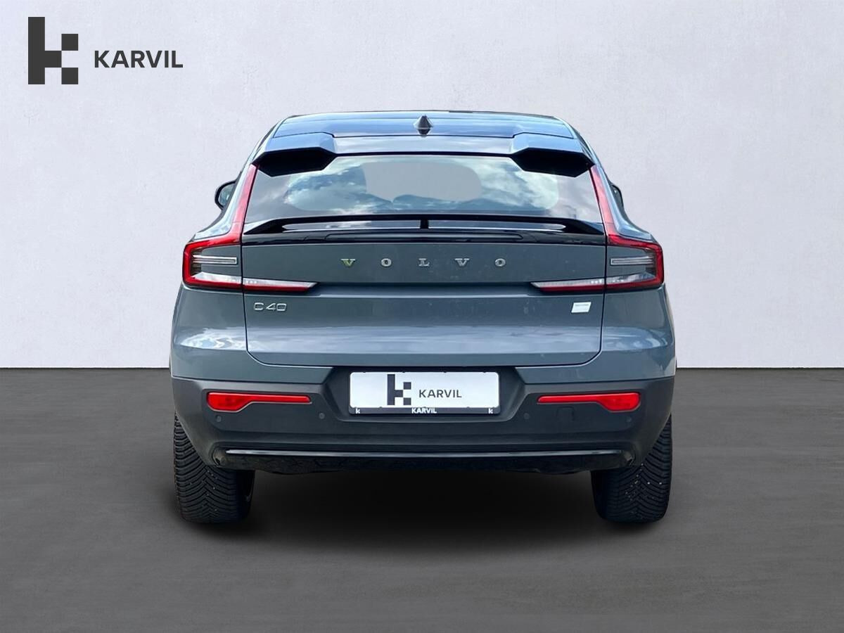 Grå Volvo C40 fra 2023