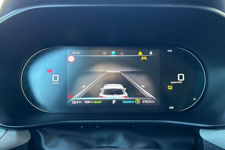 Rød MG MG5 fra 2022