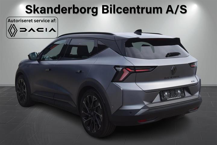 Grå Renault Scénic fra 2024