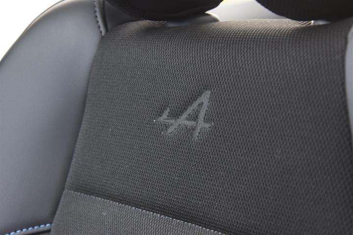 Grå Renault Scénic fra 2024