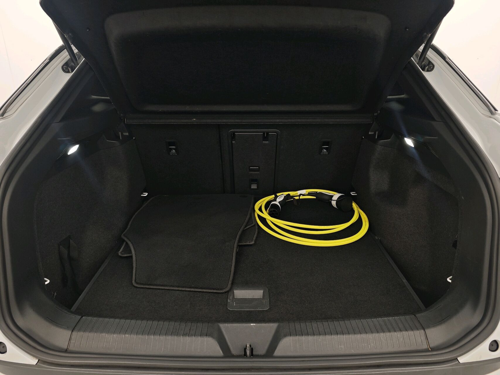 Hvid VW ID.4 fra 2021