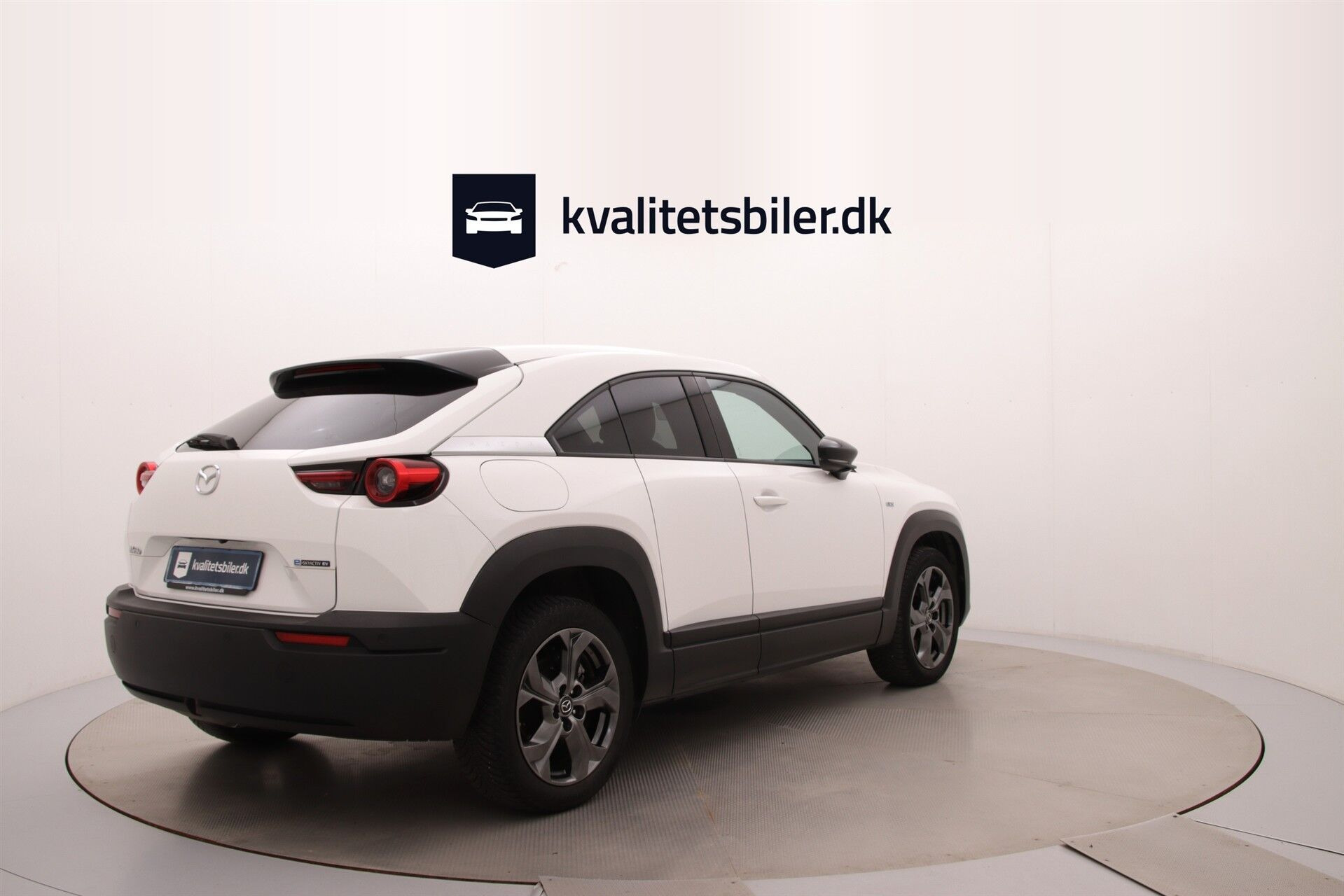 Hvid Mazda MX-30 fra 2023