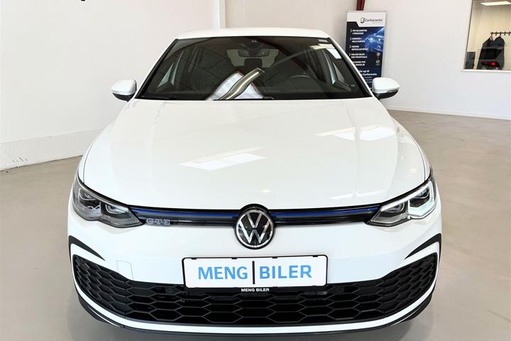 Hvid VW Golf fra 2021