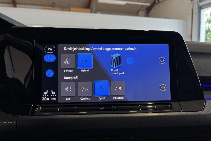 Hvid VW Golf fra 2021