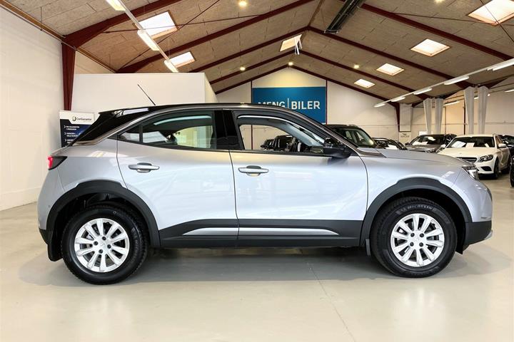 Grå Opel Mokka fra 2022