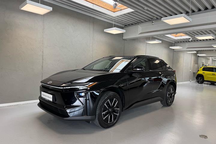 Sort Toyota BZ4X fra 2026