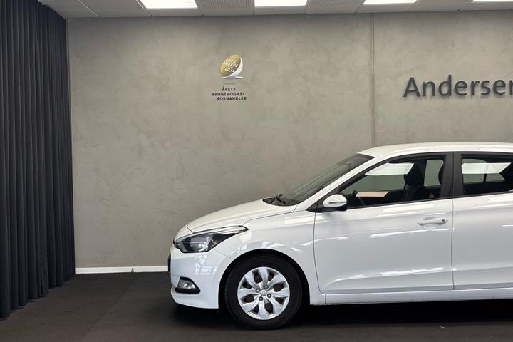Hvid Hyundai i20 fra 2018