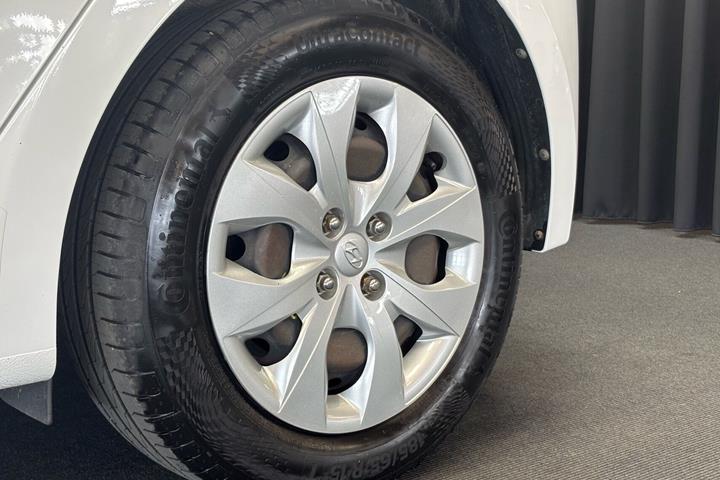 Hvid Hyundai i20 fra 2018