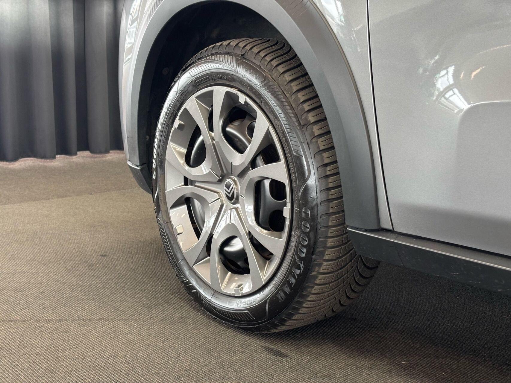 Grå Citroën ë-C3 fra 2025