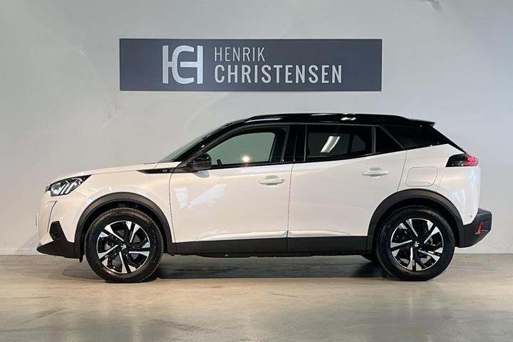 Hvid Peugeot e-2008 fra 2023