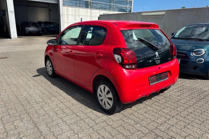 Rød Peugeot 108 fra 2014