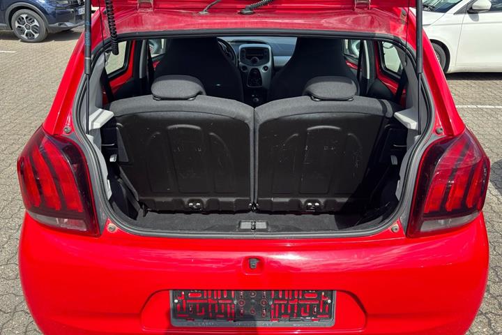 Rød Peugeot 108 fra 2014