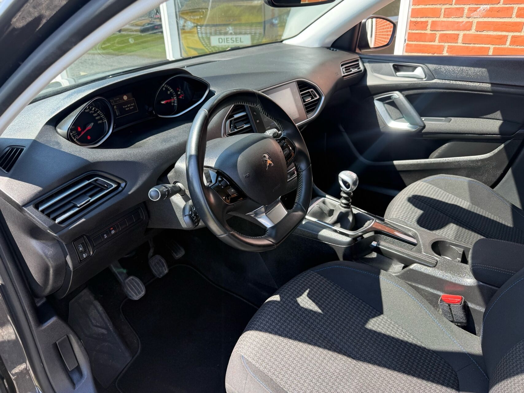 Sort Peugeot 308 fra 2020