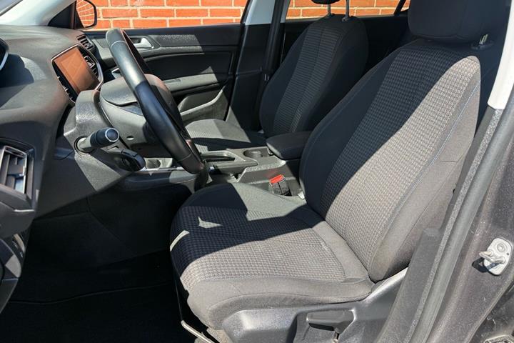 Sort Peugeot 308 fra 2020